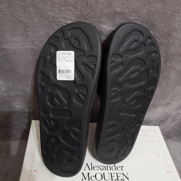 Alexander McQueen Pool Slides - Picture 8 of 10